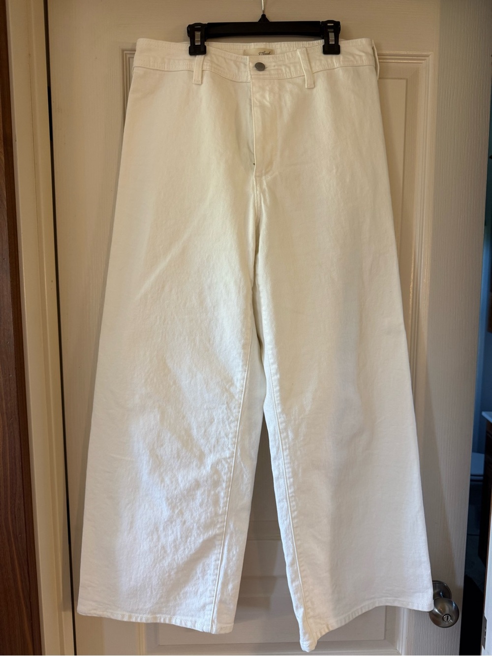 Universal Thread White Wide-Leg Jeans